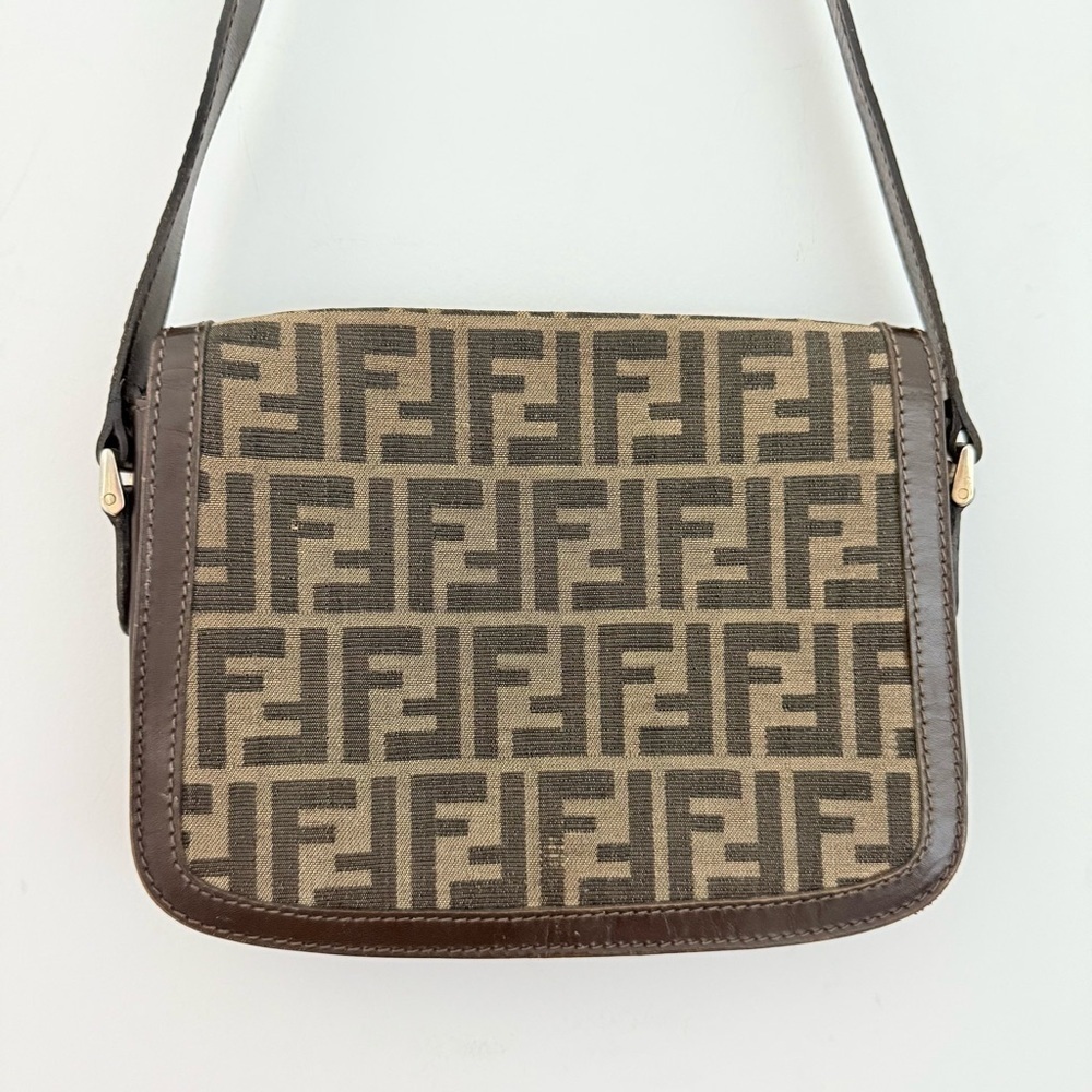 Vintage Fendi brown canvas & leather Zucca logo shoulder bag - Picture 3 of 13